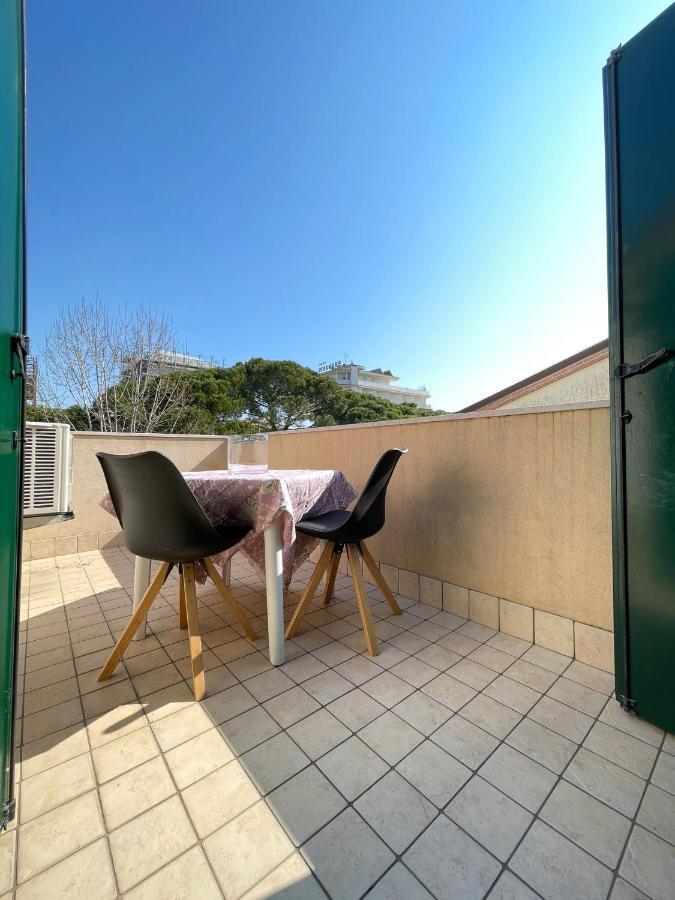 Villa Luma - Walterigato Apartments Solo Per Famiglie Lido di Jesolo Luaran gambar